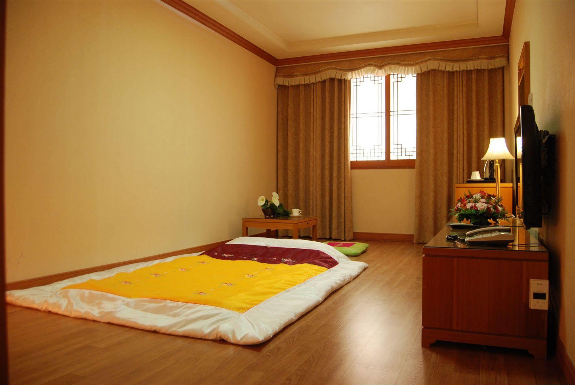 Arirang Tourist Hotel チャングウォン エクステリア 写真